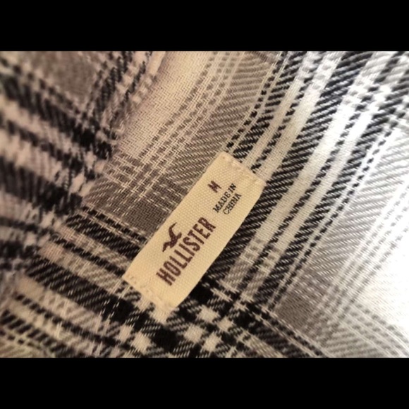 Hollister Plaid Shirt - Picture 2 of 5